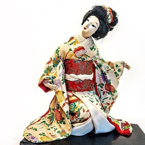 Vintage 10” Kneeling Geisha Japanese Doll - Picture 6 of 14